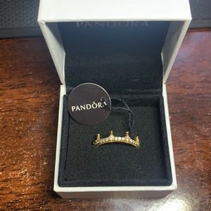 Pandora Clear Sparkling Crown Ring in Gold